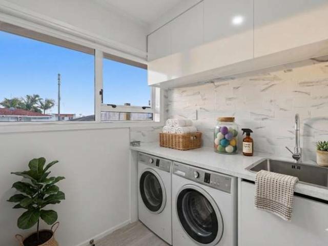 10 Tomlinson Street, Hillpark, Manukau City
