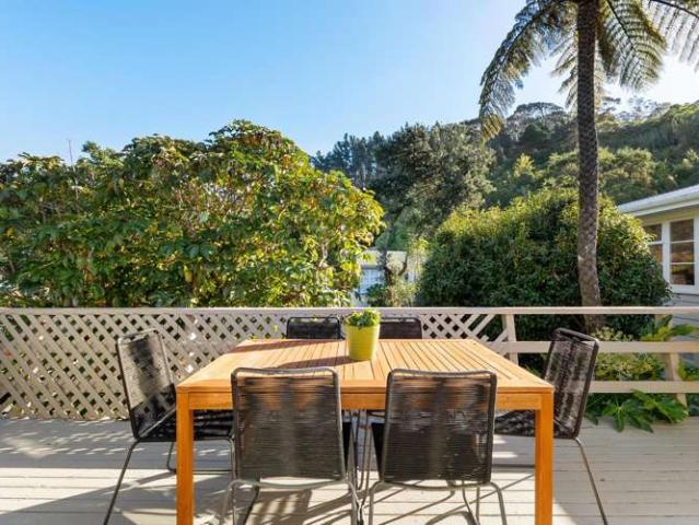 10 Tui Terrace, Tawa, Wellington City