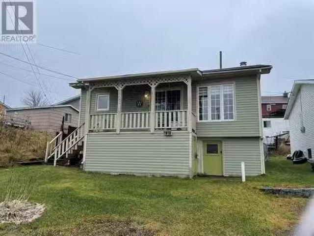 10 Water Front Road, Roberts Arm, NL, A0J 1R0 house for sale.