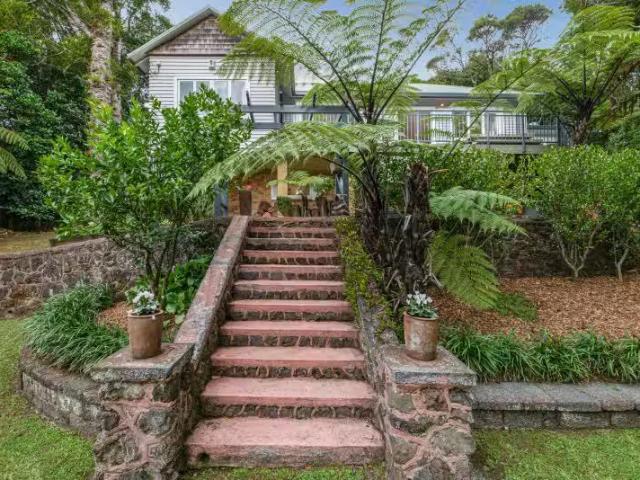10 Westridge Road, Titirangi, Waitakere City
