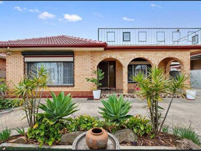 Contemporary Comfort in a Prime Location!