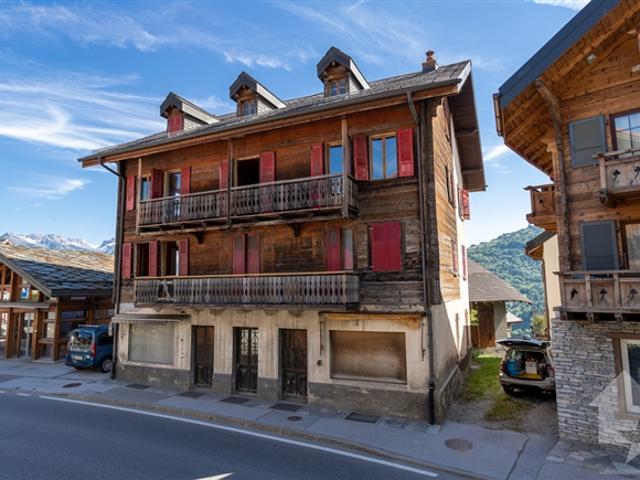 10 Zi Dorfhaus + Geschäftsräume zum Renovieren, 400 m2