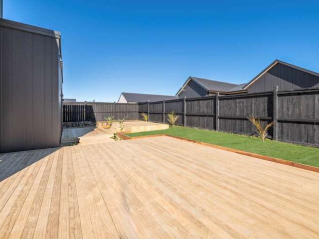 10 Acorn Parish Lane, Clevedon, Manukau City