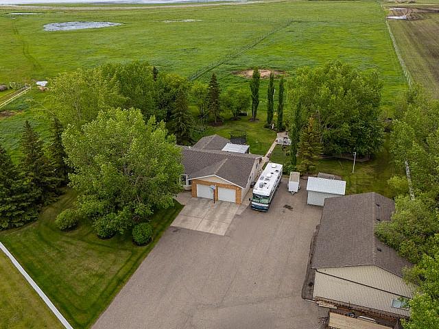 10 Acre Home And Shop For Sale 2 Miles East Of Bonnyville,ab
