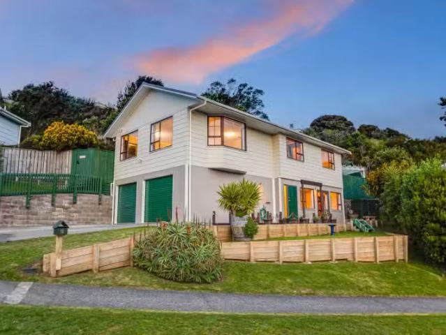 10 Adventure Drive, Whitby, Porirua City