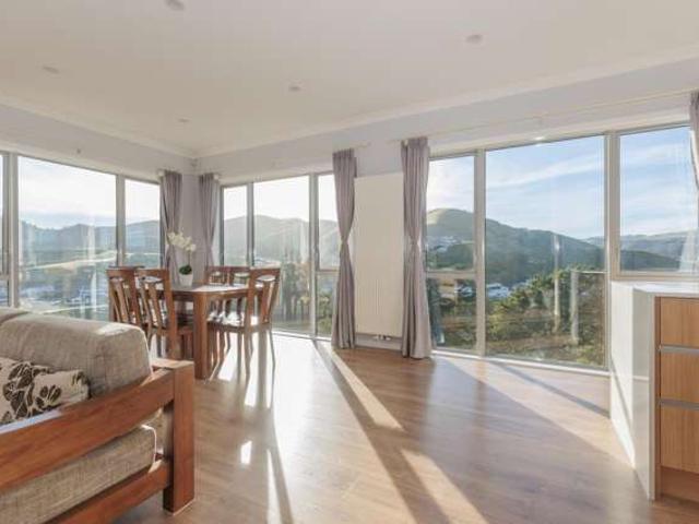 10 Ashfield Grove, Churton Park, Wellington City