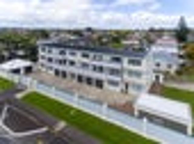 10 APARTMENTS IN THAB ZONE WITH RC FOR SIX MORE