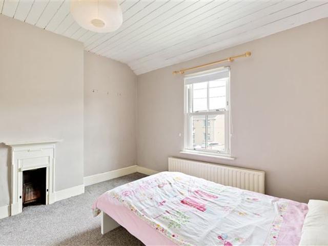 10 Ballinteer Park, Ballinteer, Dublin 16 Vincent Finnegan 4853 MyHome. Ie Residential