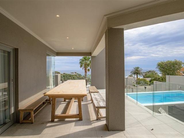10 Bed House in Camps Bay