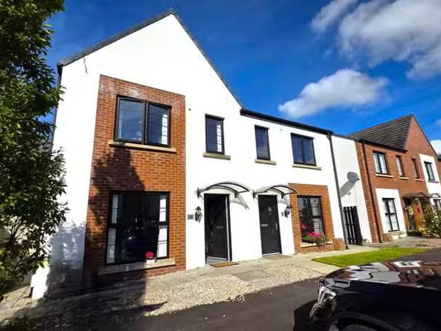 10 Bedford Meadows