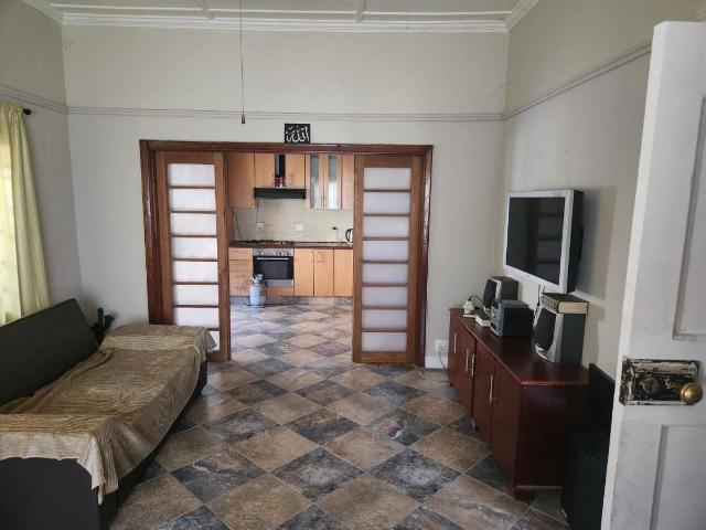 8 Bedroom house for sale in Maitland, Cape Town