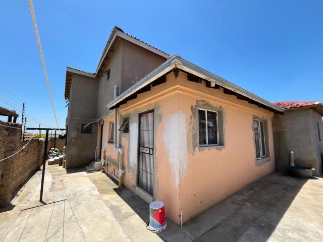 10 Bedroom house for sale in Cosmo City, Roodepoort