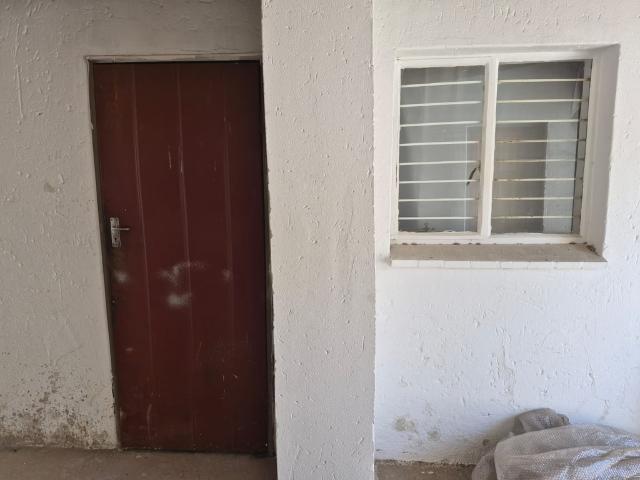 10 Bedroom House For Sale in Delville