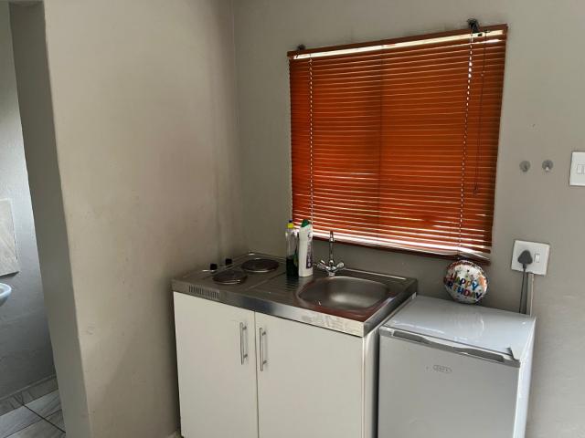 10 Bedroom House For Sale in Hatfield