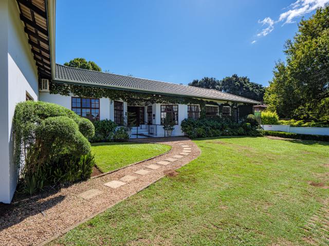 10 Bedroom House in Belvedere
