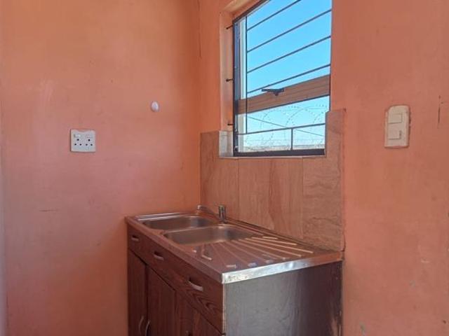 10 Bedroom House in Bisho