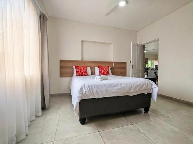 10 Bedroom House in Blythedale Beach