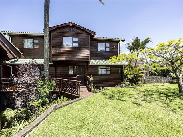 10 Bedroom House in Cintsa
