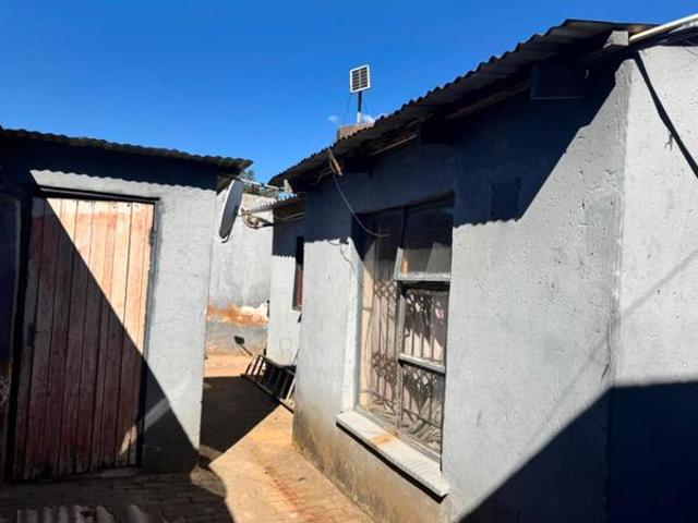 10 Bedroom House in Cosmo City