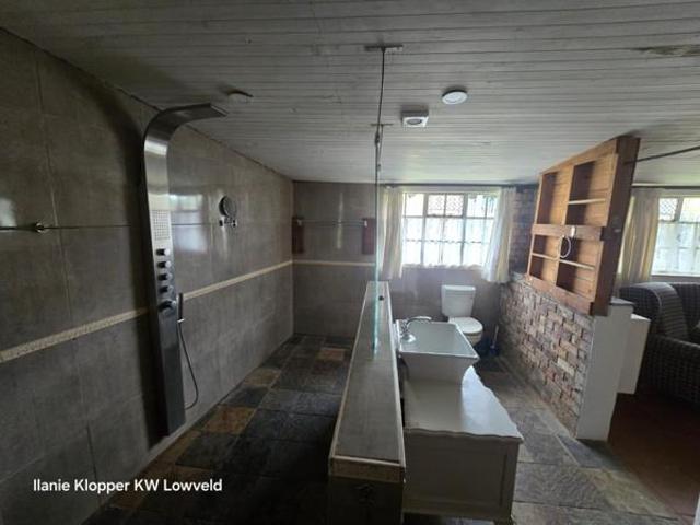 10 Bedroom House in Graskop