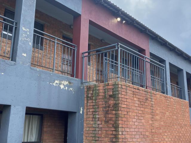 10 Bedroom House in Kwaguqa