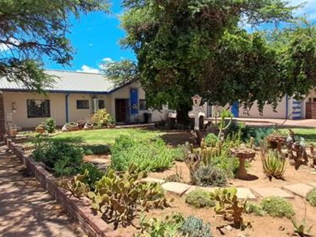 10 Bedroom House in Kathu