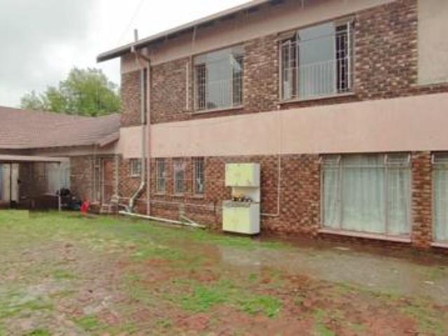 10 Bedroom House in La Hoff
