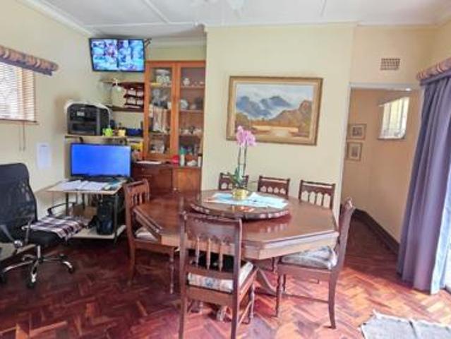 10 Bedroom House in St Helena