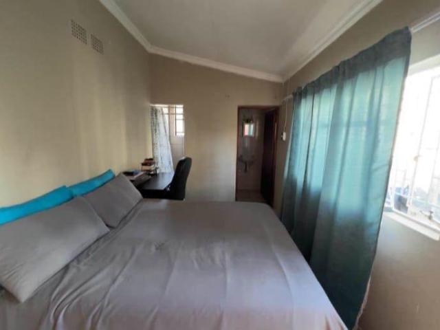 10 Bedroom House in Sunnyside