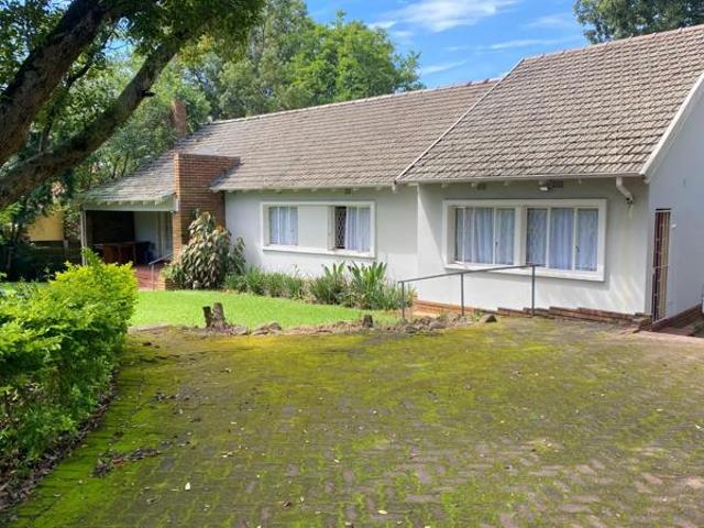 10 Bedroom House in Scottsville