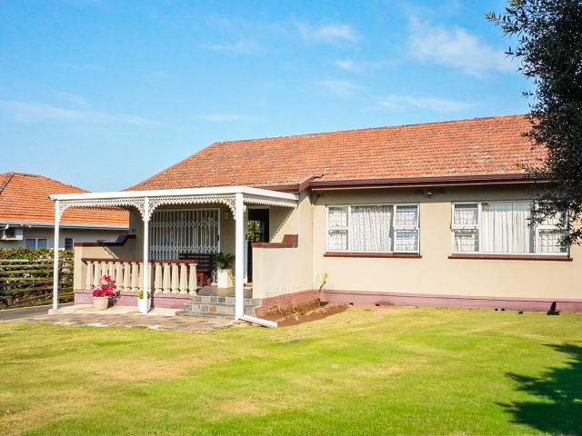 10 Bedroom House in Sherwood
