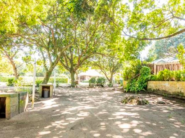 10 Bedroom House in Tugela Mouth