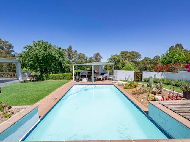 10 Bedroom House in Wellington Outlying