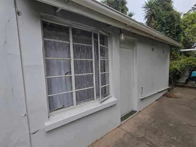10 Bedroom House in Westbank