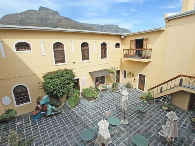 10 Bedroom House in Woodstock
