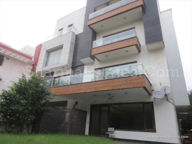 10 Bedroom Independent House for sale in Vasant Vihar, New Delhi P771670