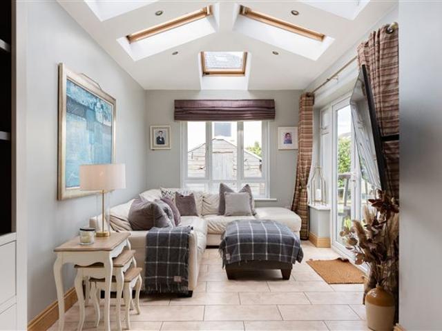 10 Beechdale Avenue, Ballycullen, Dublin 24 Sherry FitzGerald Templeogue 4837 MyHome. Ie Residential