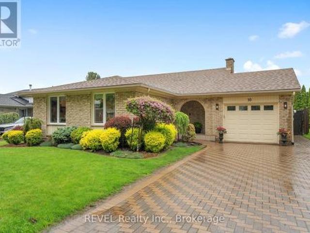 10 Belair Drive, St. Catharines Port Dalhousie, ON, L2N 6W5 house for sale | Listing ID X12228 | Royal LePage