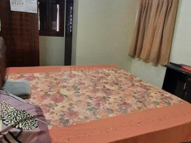 10 BHK Apartment in Paschim Vihar for resale New Delhi. The reference number is 14024478