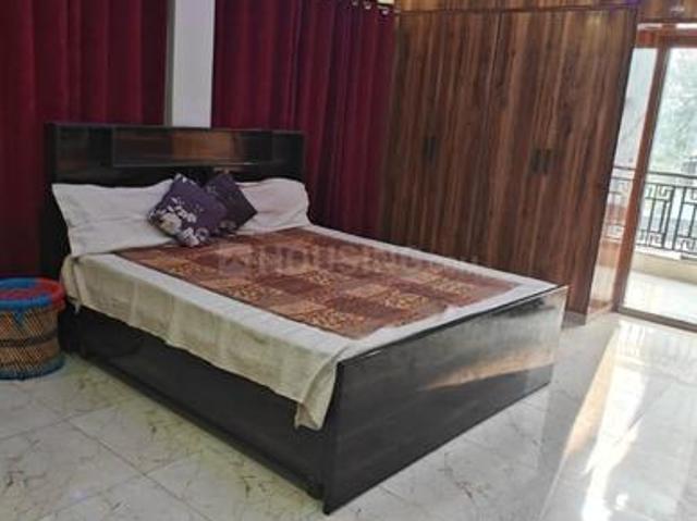 10 BHK Duplex in Paschim Vihar for resale New Delhi. The reference number is 19116045