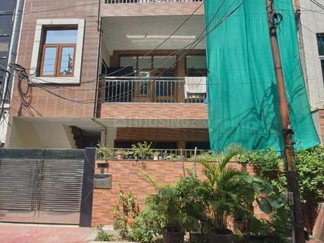 10 BHK Independent House in Sector 56 for resale Noida. The reference number is 20272112