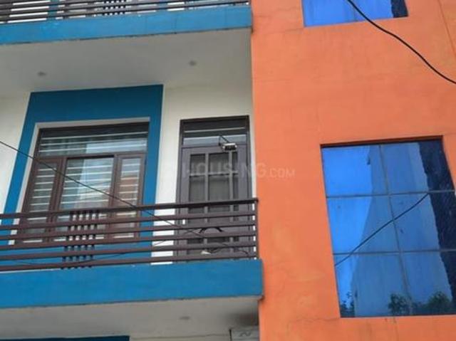 10 BHK Independent House in Pondha for resale Dehradun. The reference number is 20280880