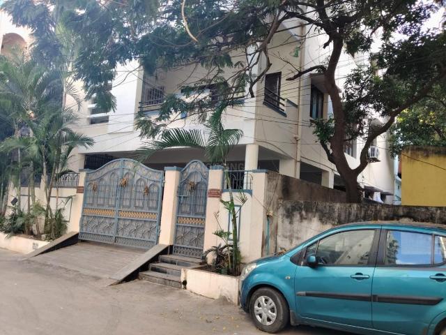 10 BHK Independent House in Tarnaka for resale Secunderabad. The reference number is 18687040