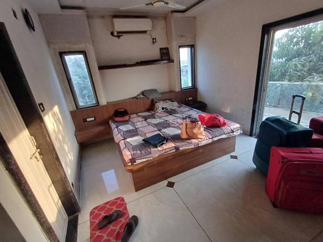 10 BHK Villa in Manjalpur for rent Vadodara. The reference number is 16720625