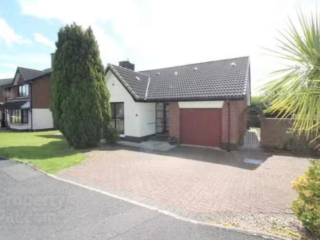 10 Blackthorn Road