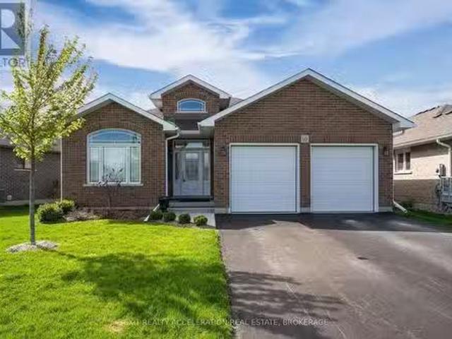 10 Briarwood Crescent, Greater Napanee, ON, K7R 3A1 house fo.