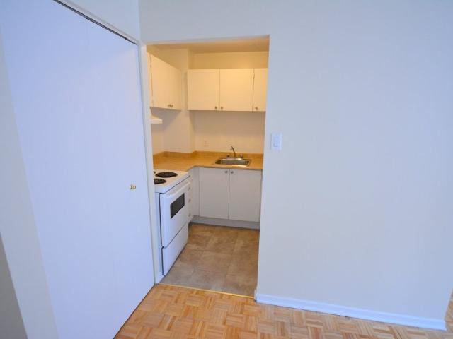 10 Burnside Ave. Studio Apartment for Rent at 10 Burnside Ave, Ottawa, ON K1Y 2L9 Mechanicsville