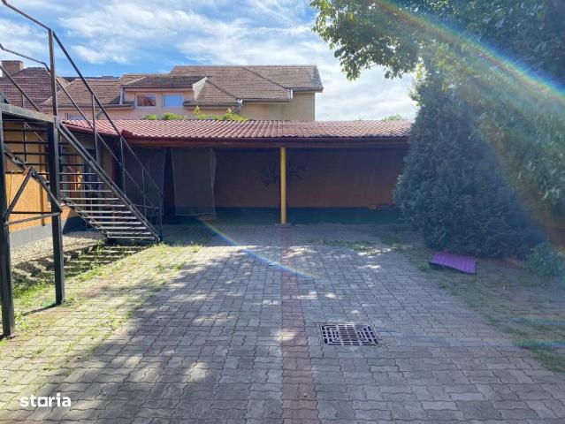 10+ Camere, casa de vanzare Sibiu judet, Terezian 8950 •