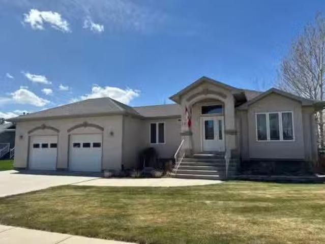 10 Centennial Place, Magrath, AB, T0K 1J0 house for sale Li.