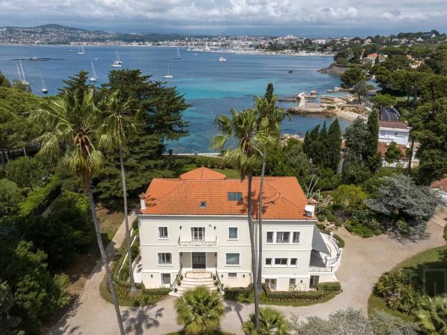 10 chambres Villa Alpes Maritimes À vendre MZiCP152